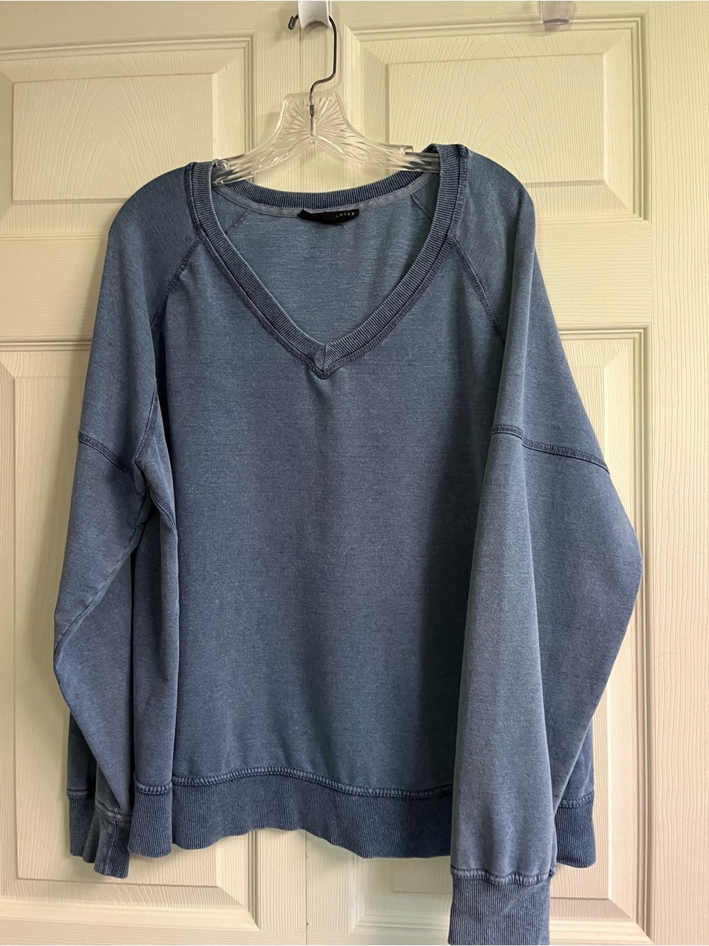 Jane + Delancey Casual V-Neck Vinyage Wash Blue Light Weight Sweatshirt XL